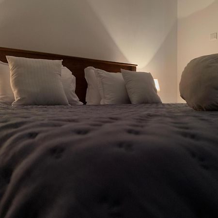 Sebastian Transit Villa With Free Shuttle Service To Airport Kotugoda Экстерьер фото