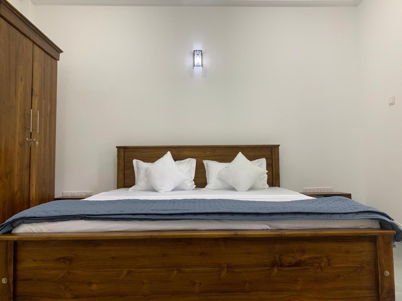 Sebastian Transit Villa With Free Shuttle Service To Airport Kotugoda Экстерьер фото