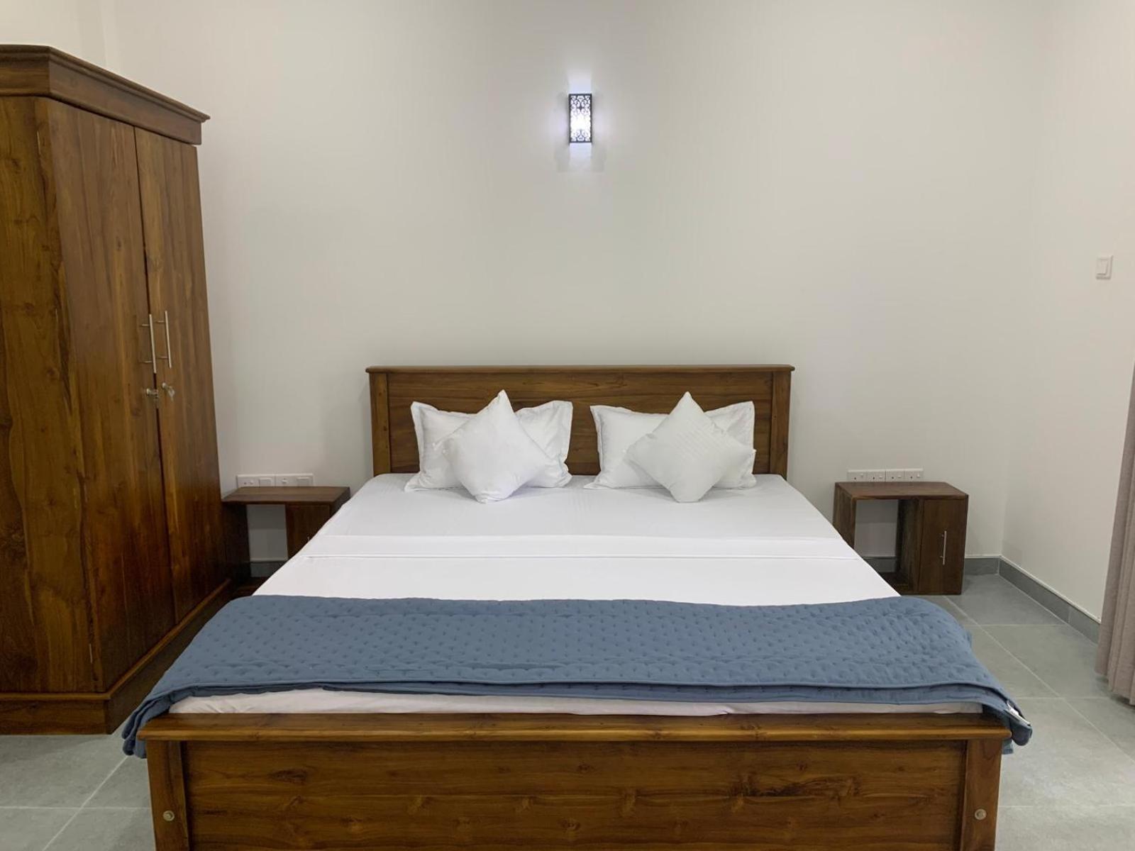 Sebastian Transit Villa With Free Shuttle Service To Airport Kotugoda Экстерьер фото