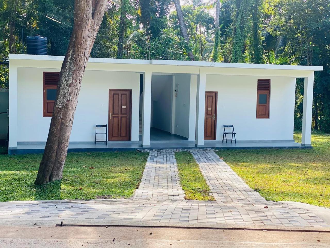 Sebastian Transit Villa With Free Shuttle Service To Airport Kotugoda Экстерьер фото